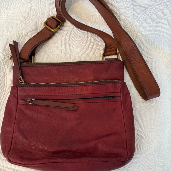 Fossil Wine/ Burgundy , Leather Crossbody Bag - Picture 1 of 15
